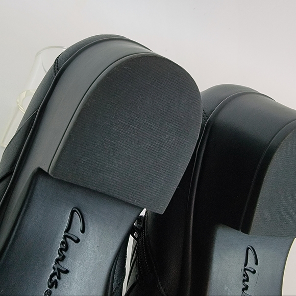 Clarks England Women's Shoes Ankle Booties Size 10M - Picture 11 of 13